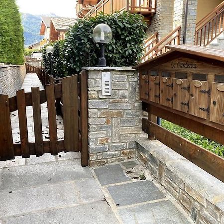 Incantevole Appartamento Con Giardino - Garage Privato E Free Wifi Oulx Luaran gambar