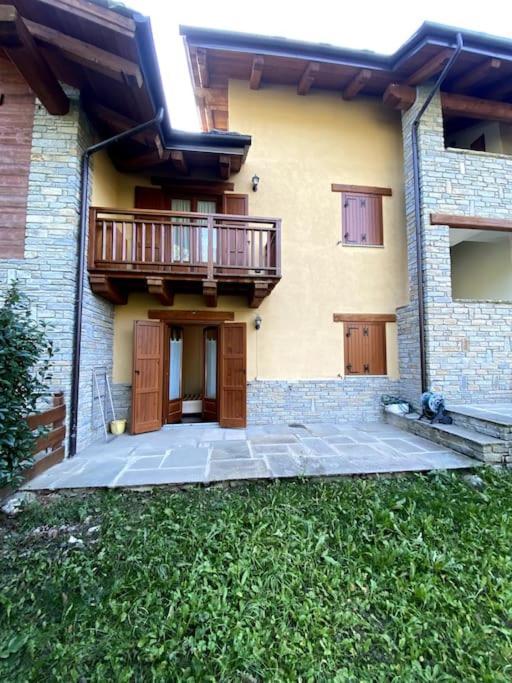 Incantevole Appartamento Con Giardino - Garage Privato E Free Wifi Oulx Luaran gambar